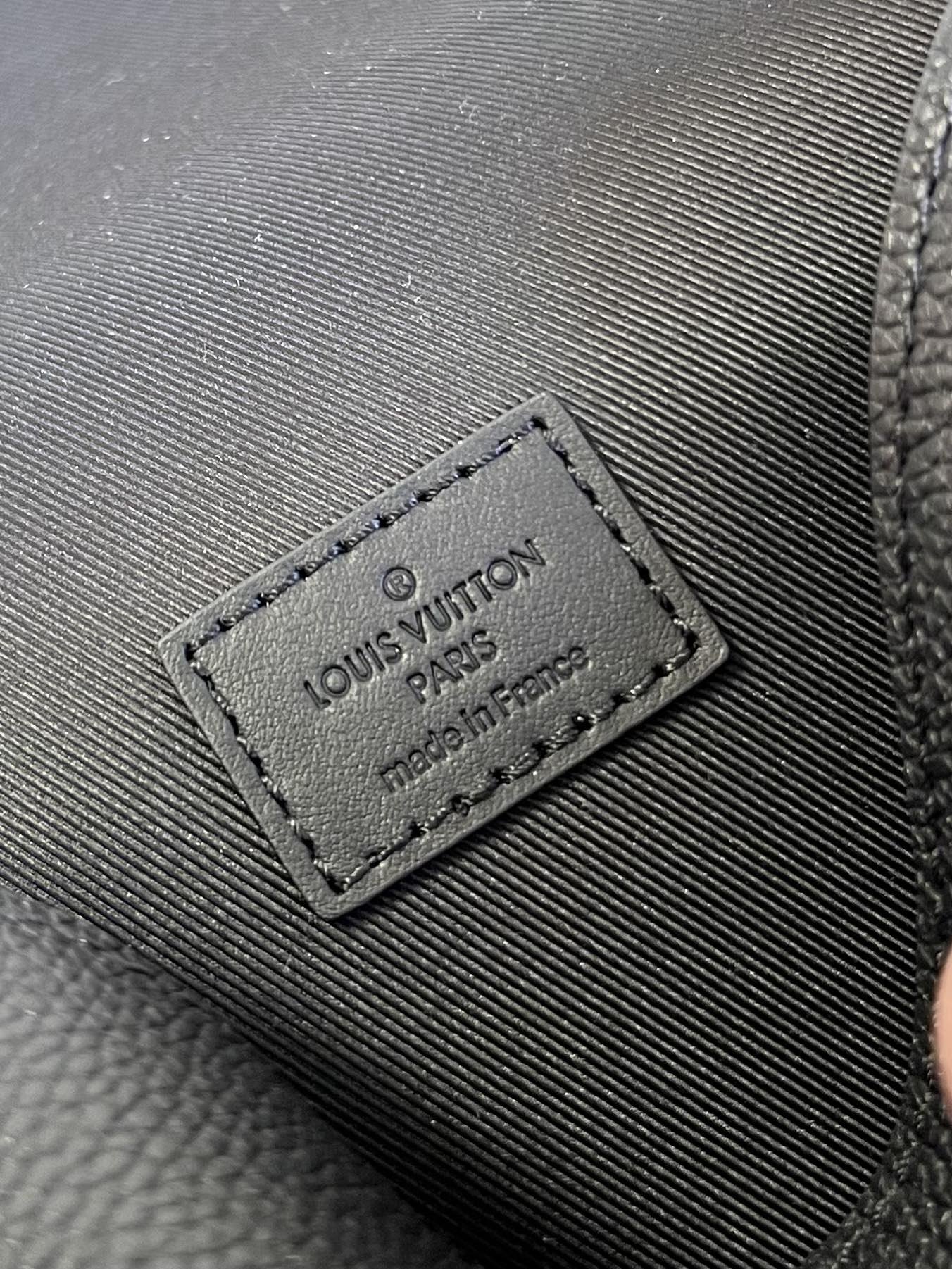 LV BAG (M82085) - Image 5