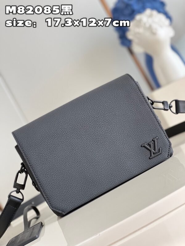 LV BAG (M82085) - Image 4