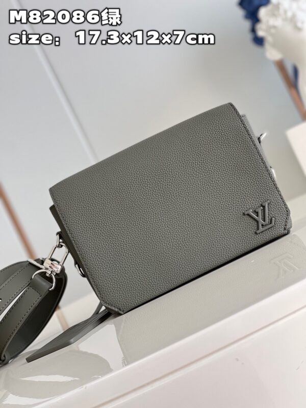 LV BAG (M82086) - Image 4