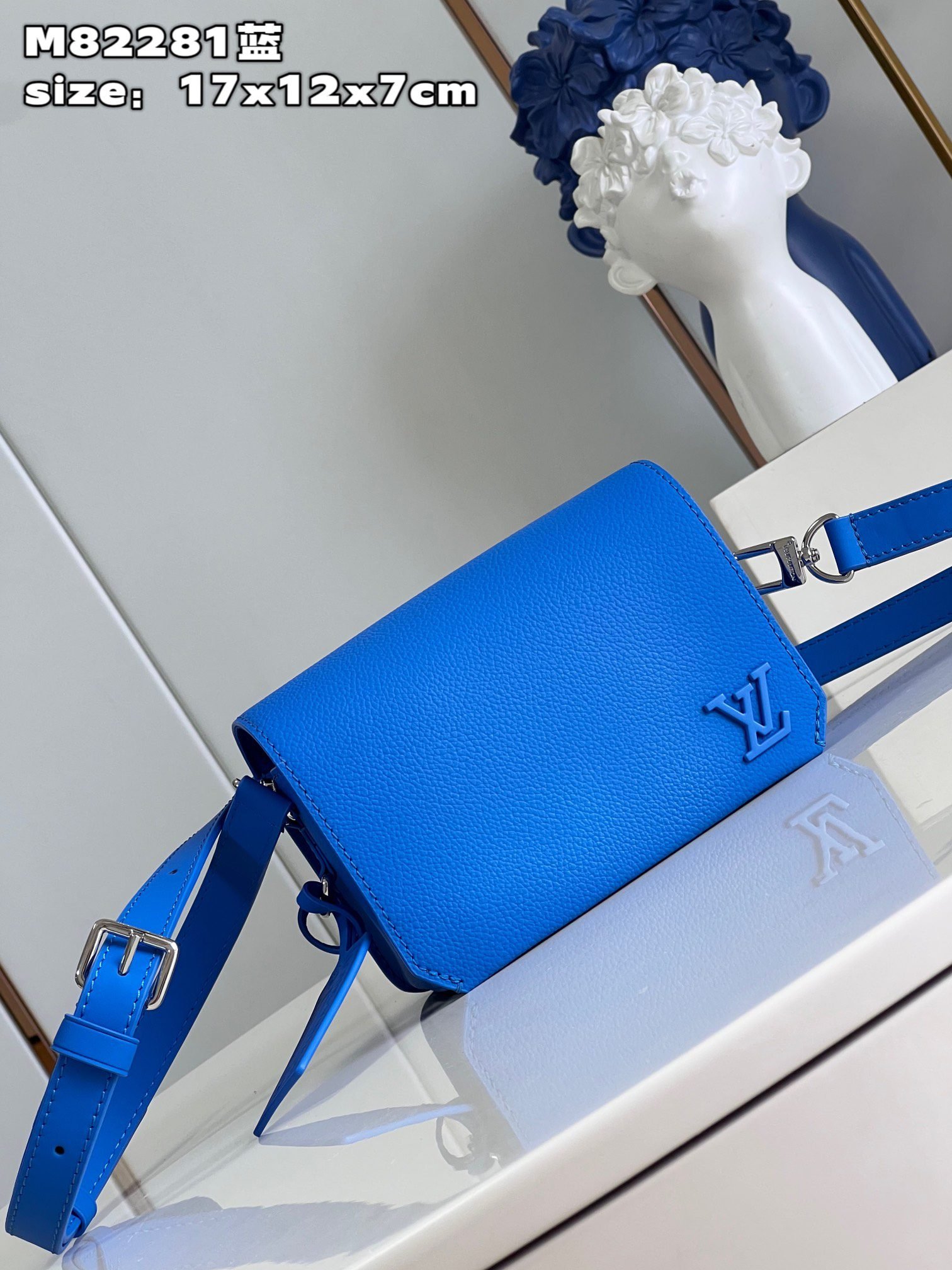 LV BAG (M82281) - Image 2