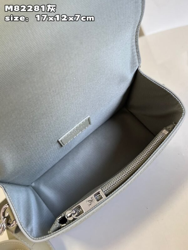 LV BAG (M82281) - Image 8