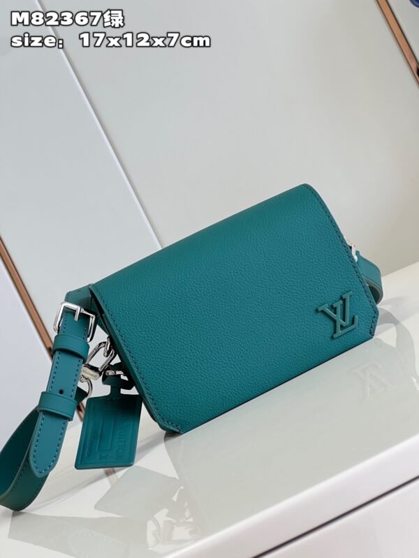 LV BAG (M82367) - Image 4