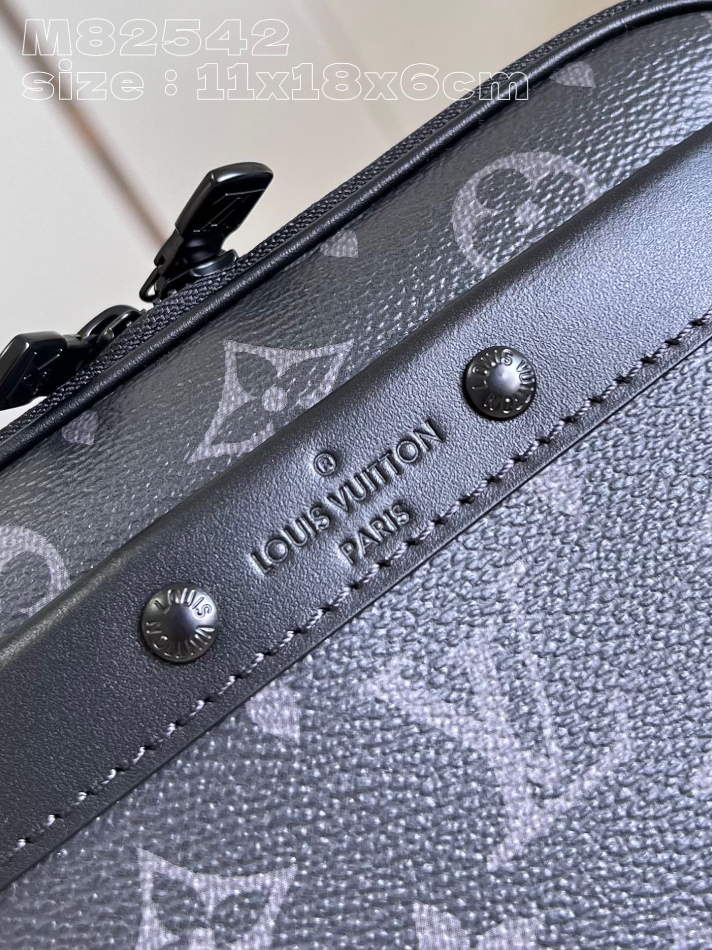 LV BAG (M82542) - Image 3