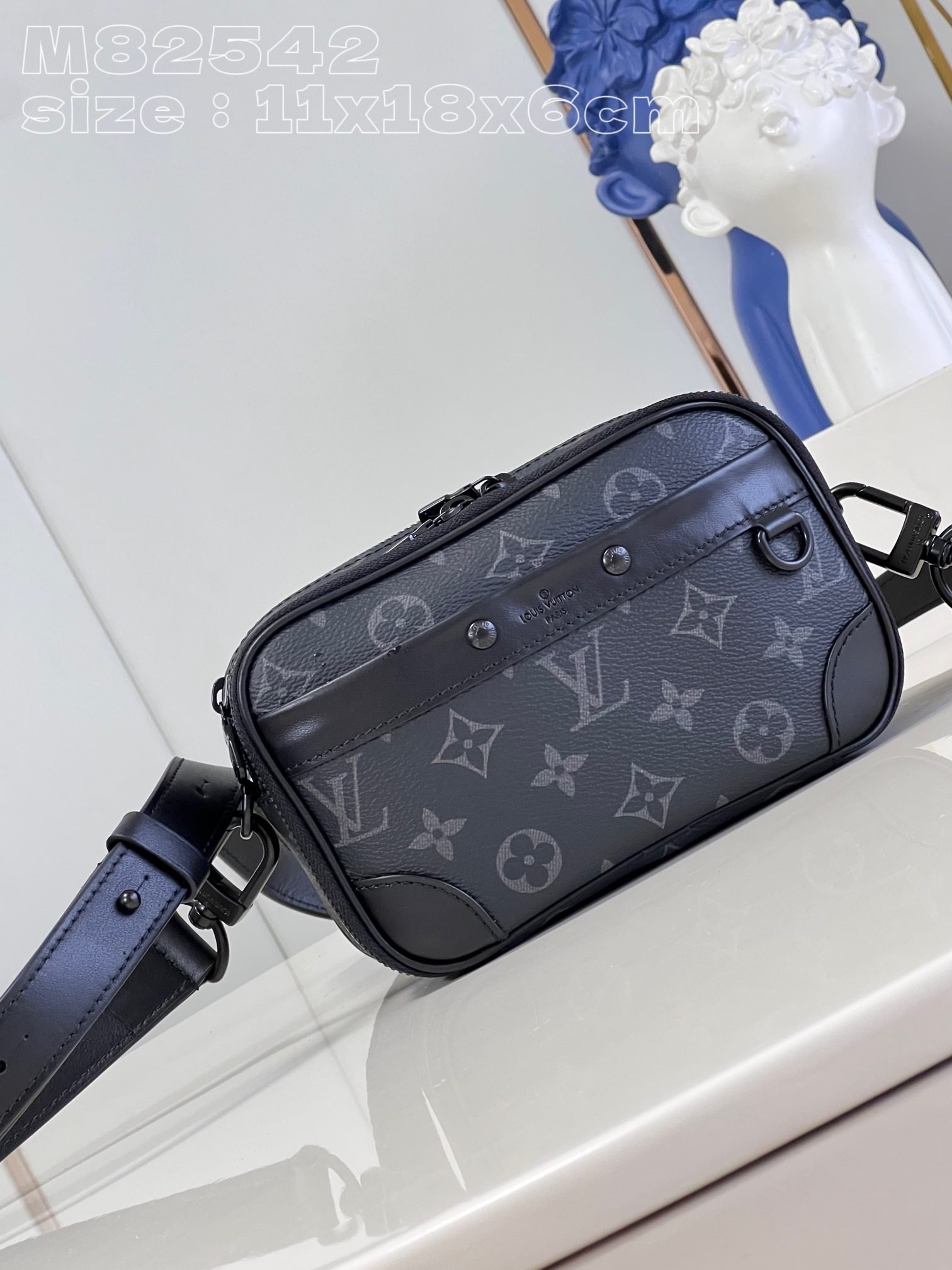 LV BAG (M82542) - Image 2