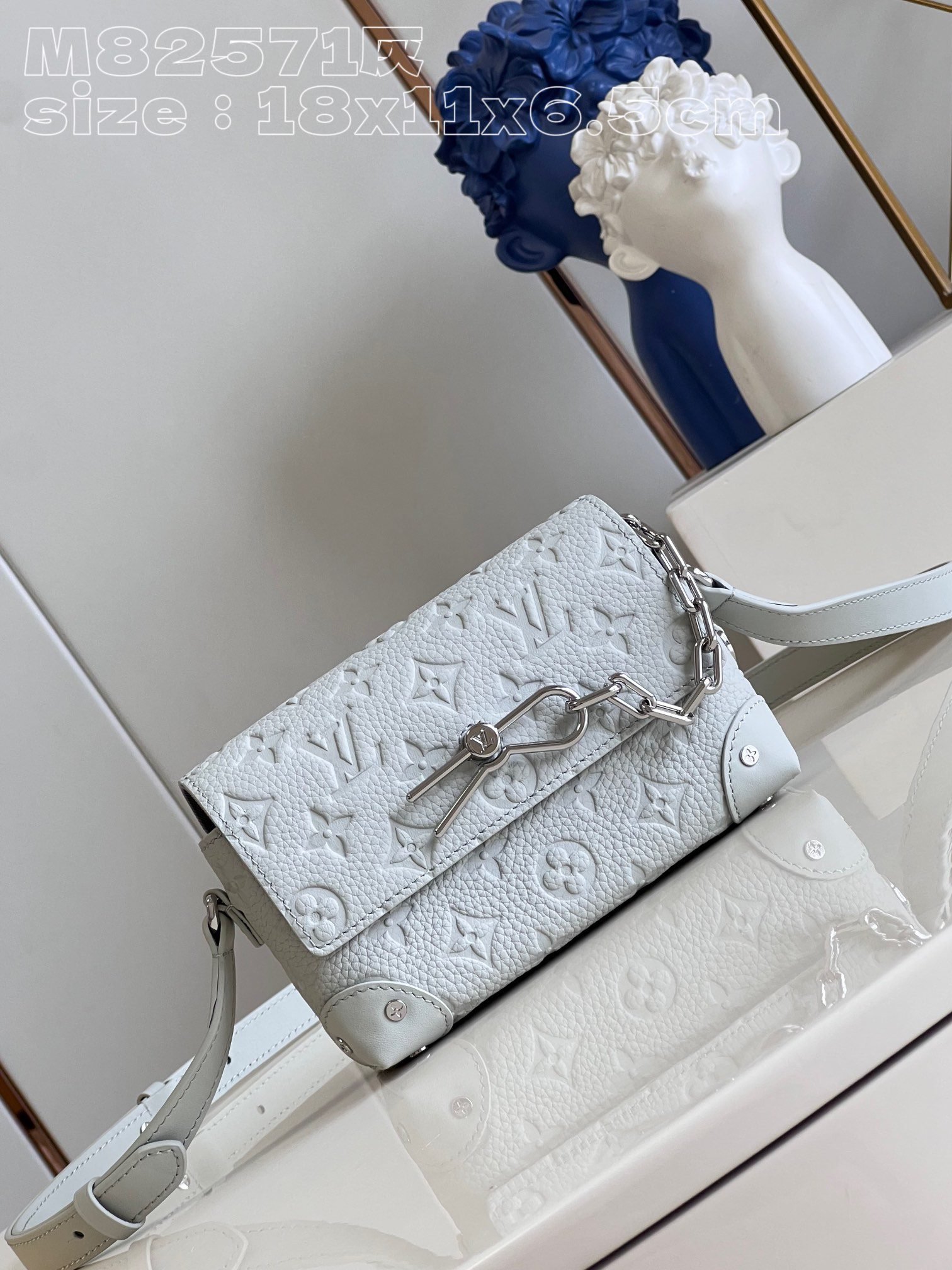 LV BAG (M82571) - Image 2