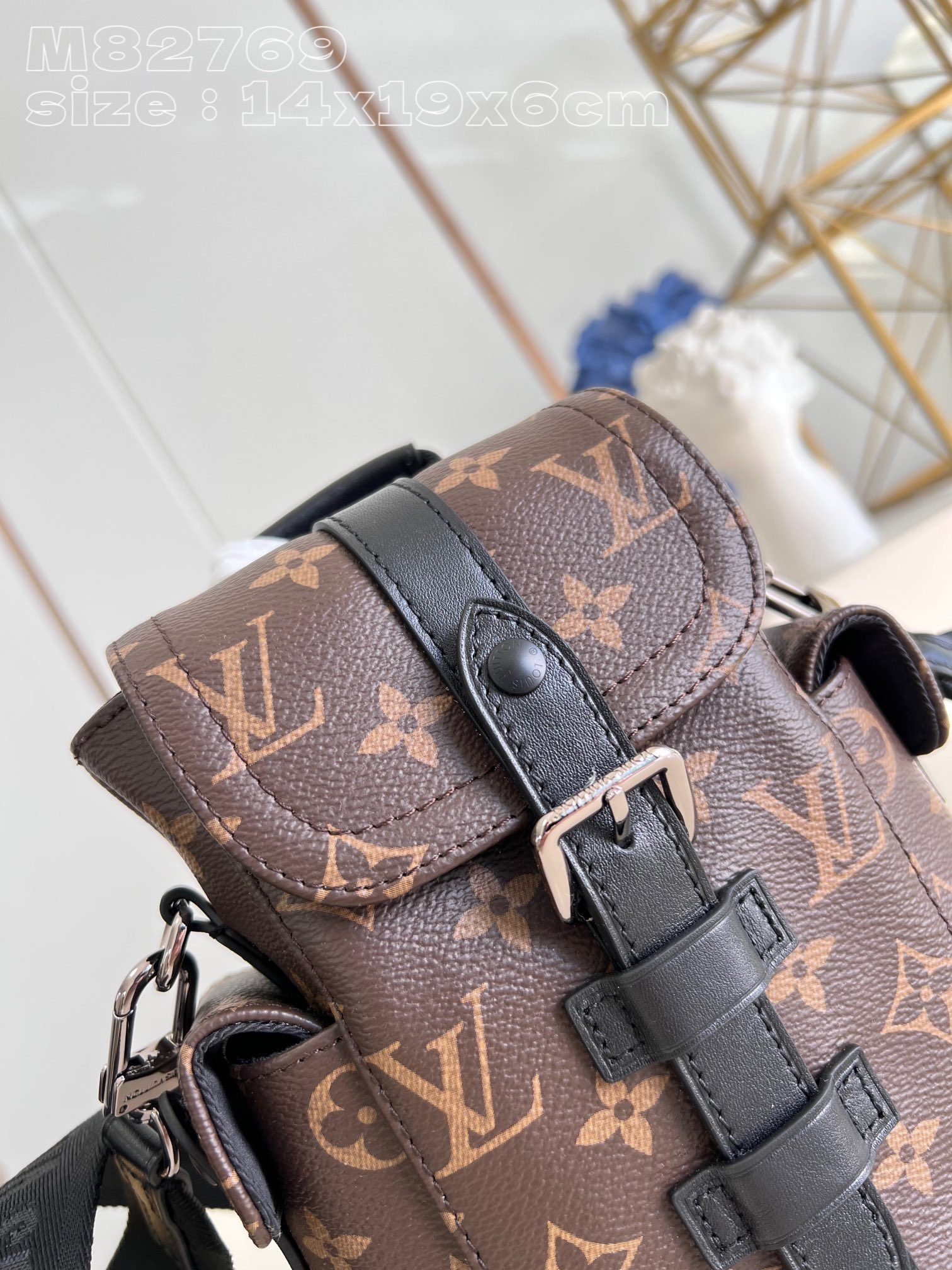 LV BAG (M82769) - Image 3