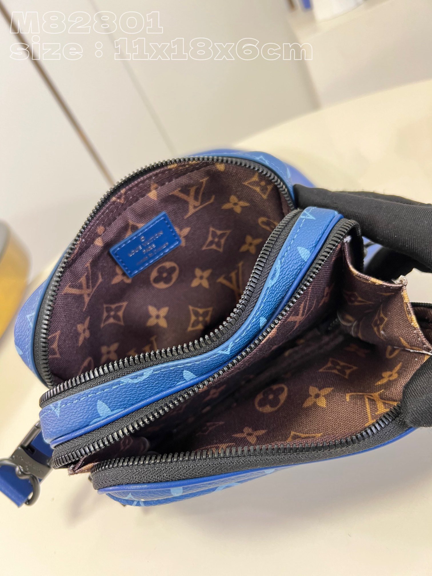 LV BAG (M82801) - Image 7