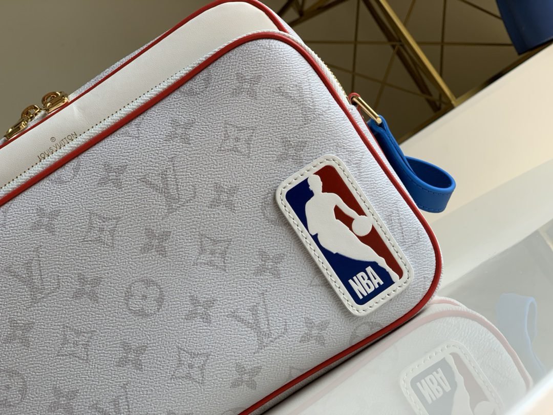 LV BAG (M85141) - Image 3