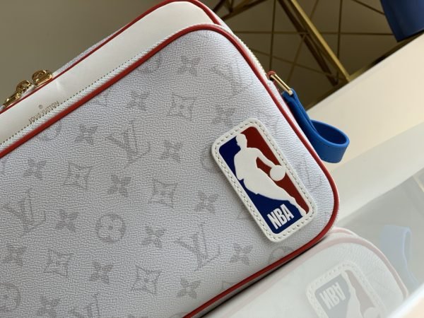 LV BAG (M85141) - Image 4