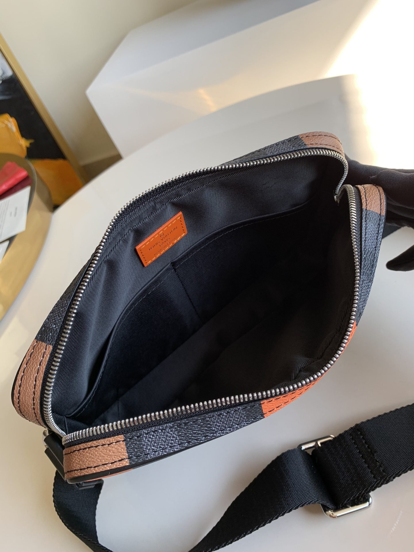 LV BAG (N40421) - Image 7
