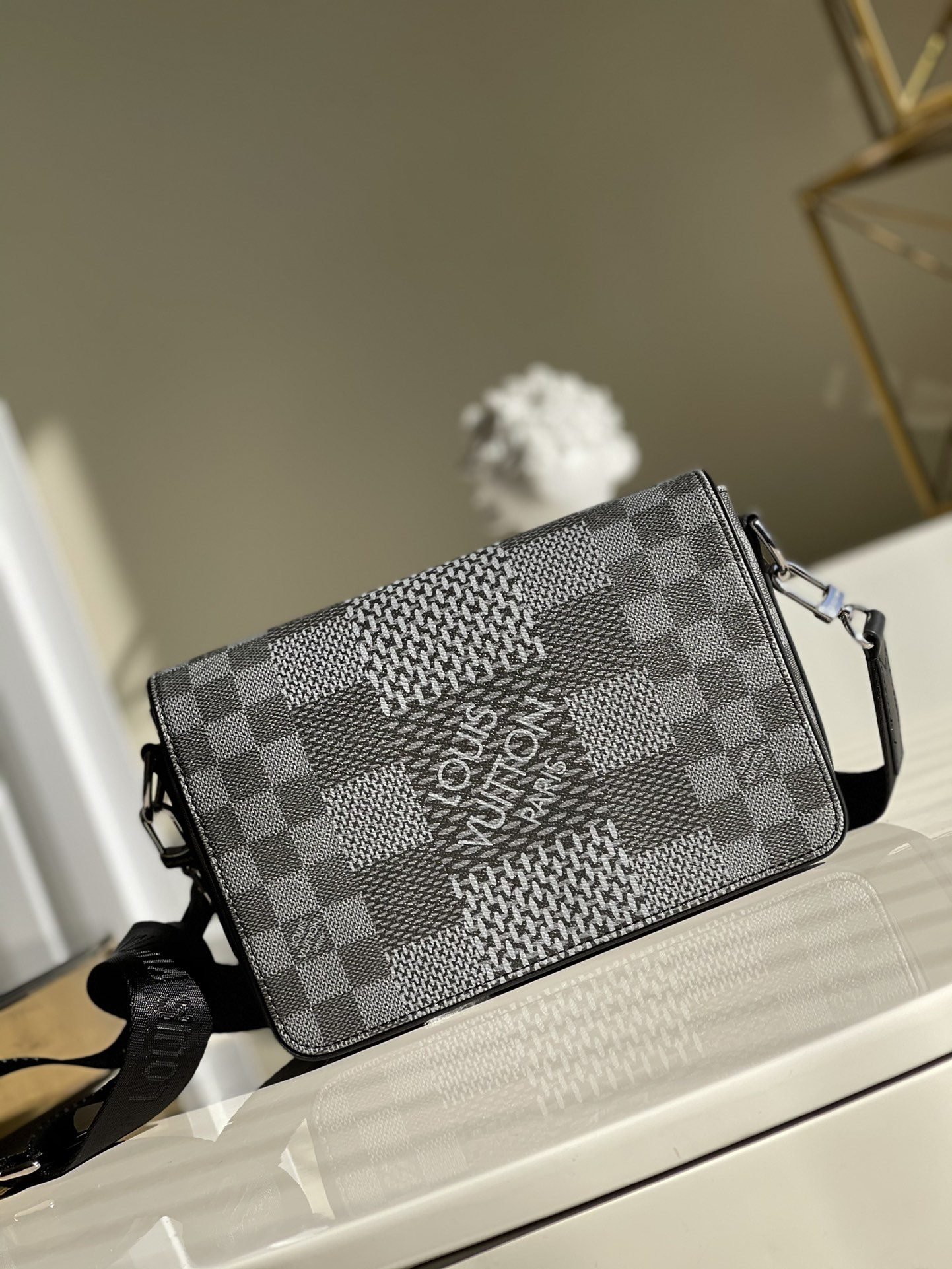 LV BAG (N50013) - Image 3