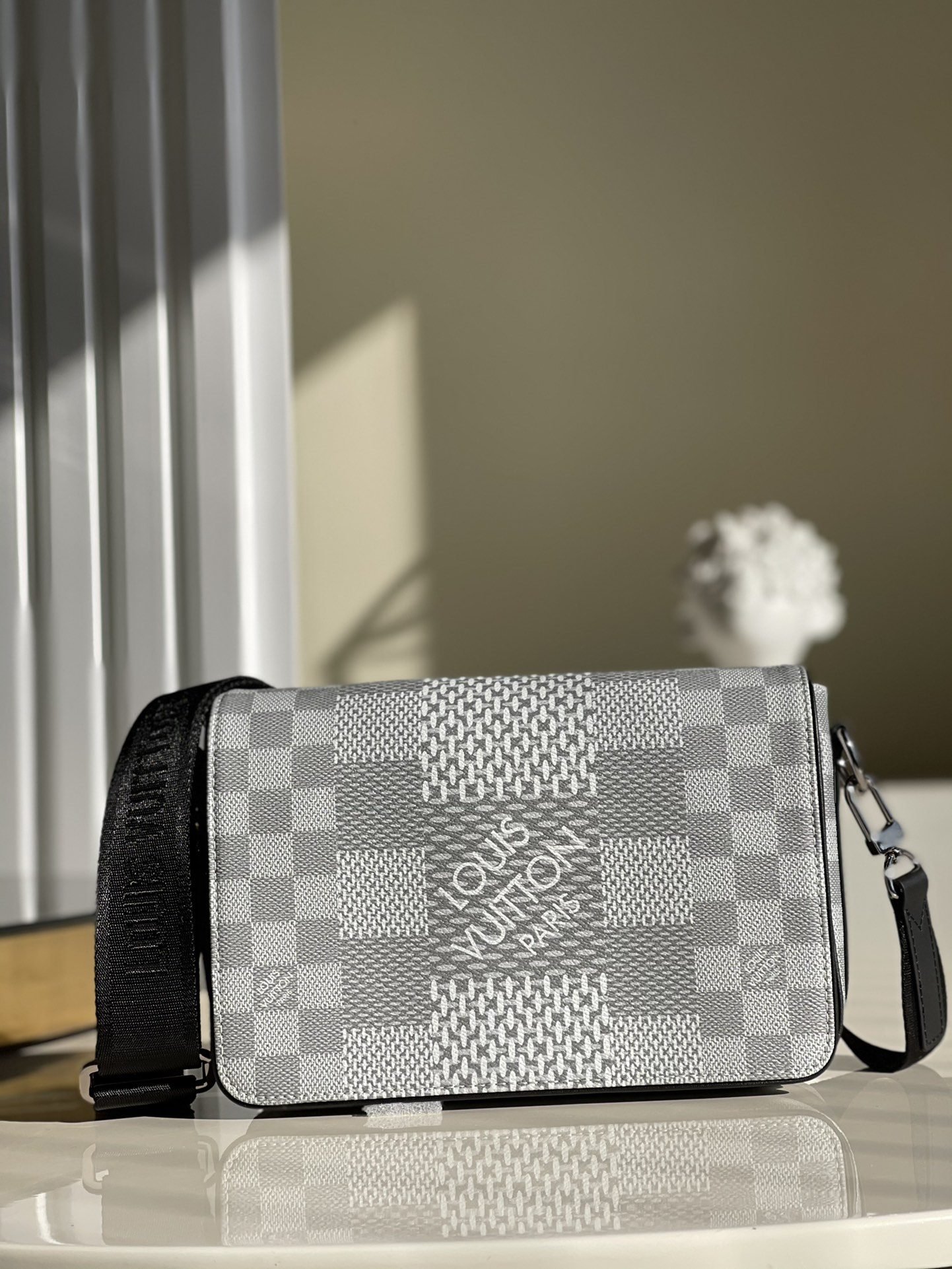 LV BAG (N50014) - Image 2