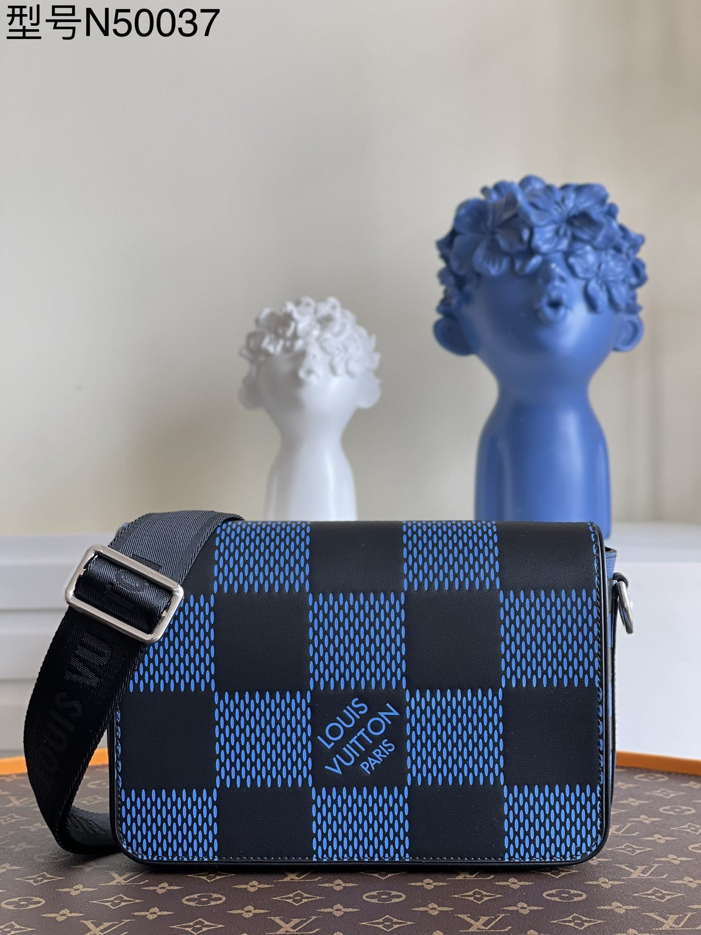 LV BAG (N50037) - Image 2