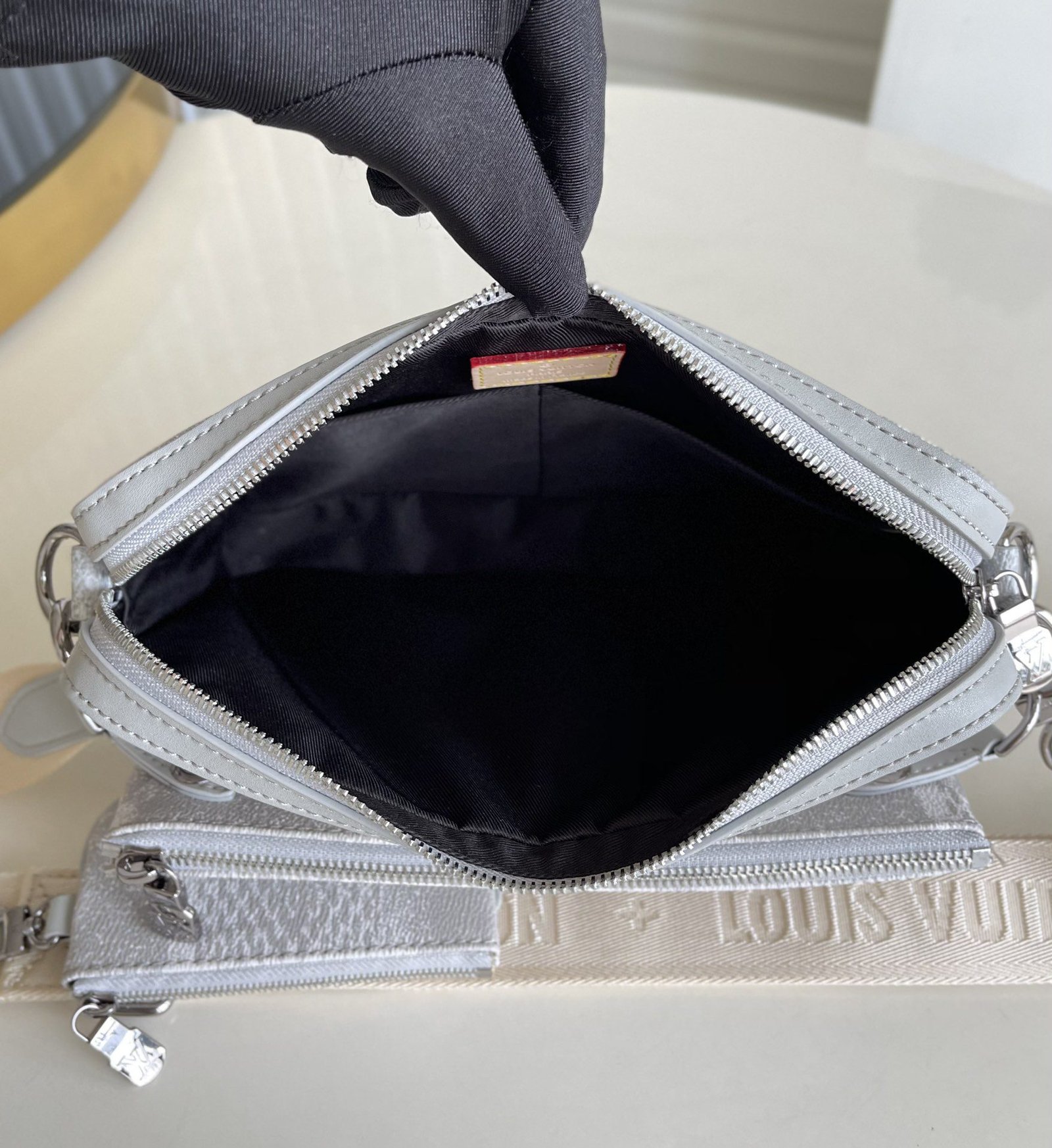 LV BAG (N50068) - Image 7