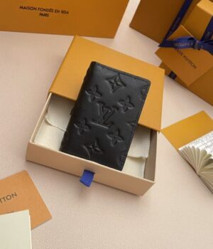 LV CARD HOLDER