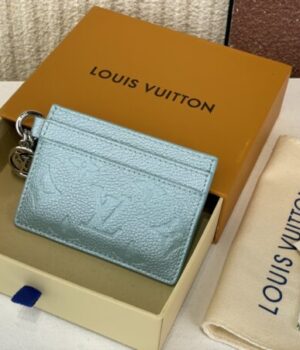 LV CARD HOLDER