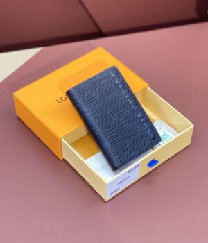 LV CARD HOLDER