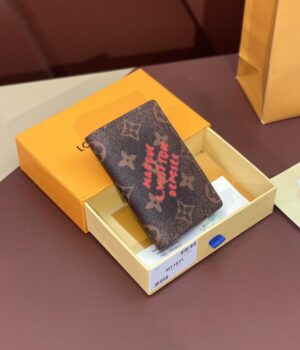 LV CARD HOLDER