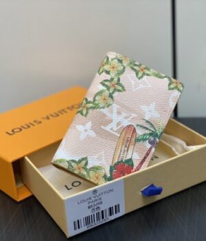 LV CARD HOLDER