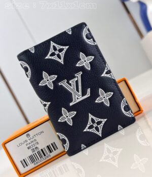 LV CARD HOLDER