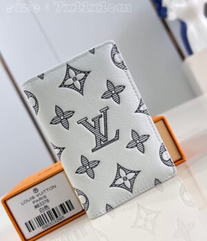 LV CARD HOLDER