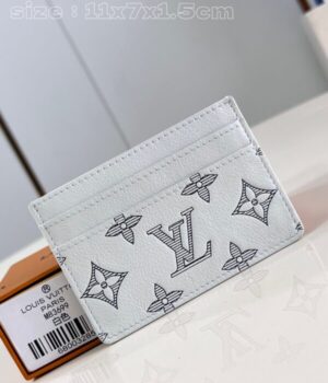 LV CARD HOLDER