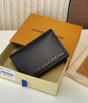 LV CARD HOLDER
