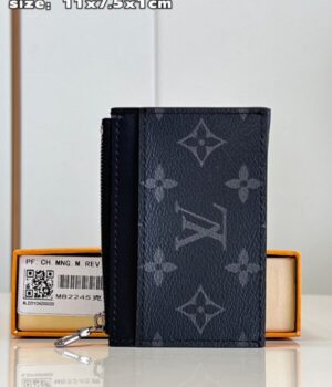 LV CARD HOLDER