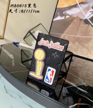 LV CARD HOLDER