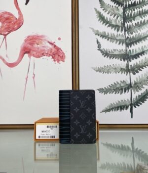 LV CARD HOLDER