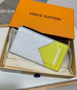 LV CARD HOLDER