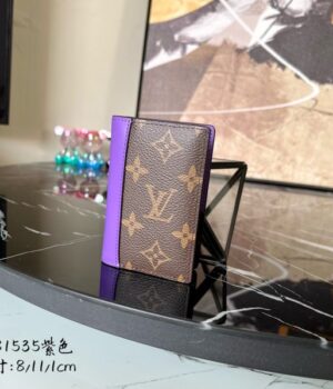 LV CARD HOLDER