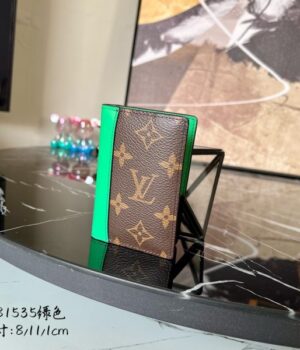 LV CARD HOLDER
