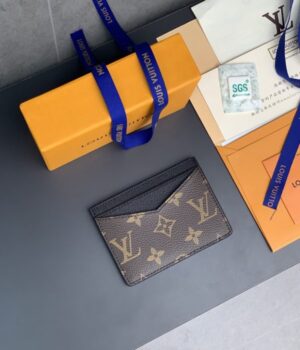LV CARD HOLDER