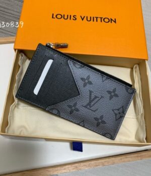 LV CARD HOLDER