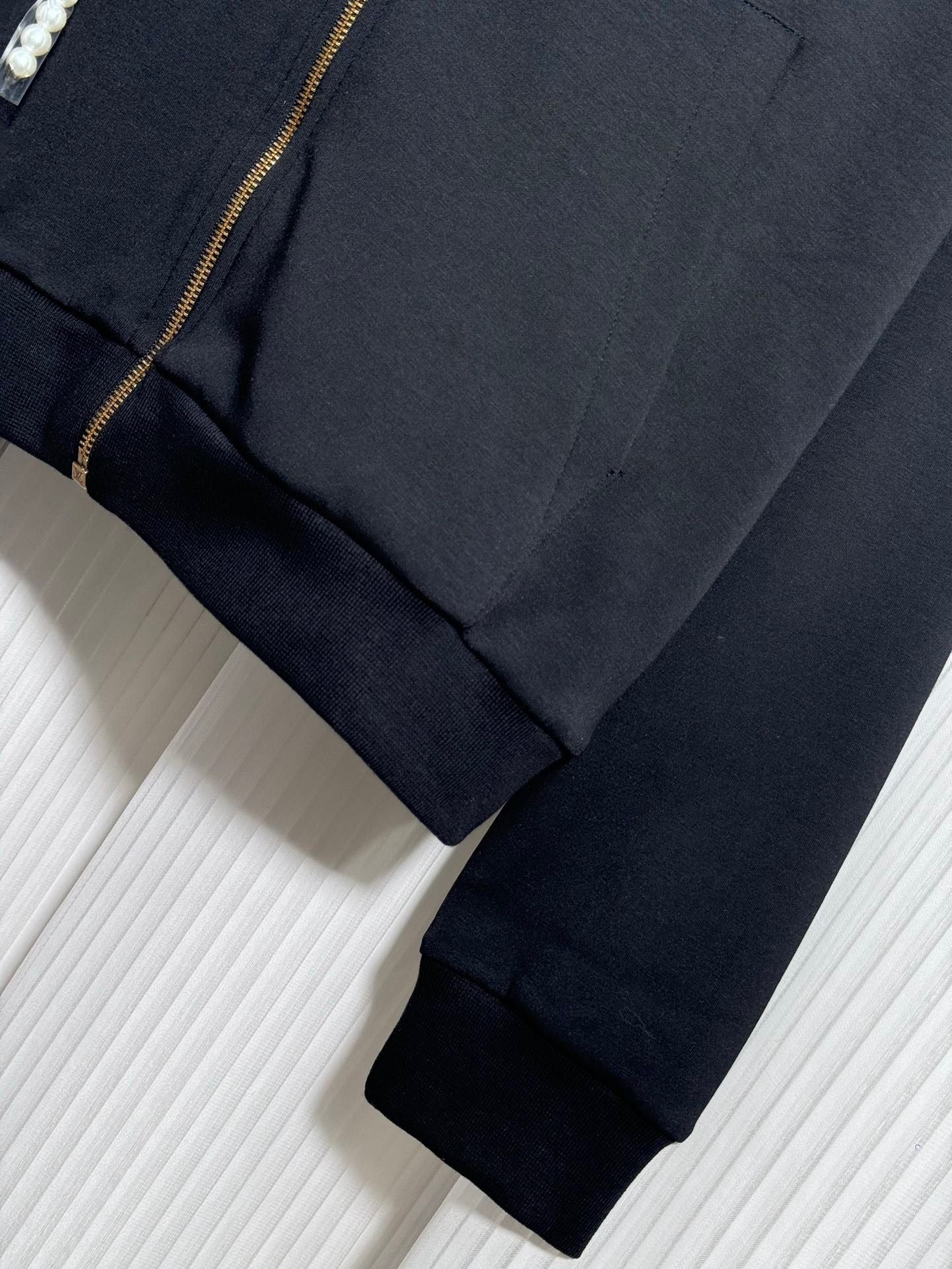 LV JACKET - Image 5