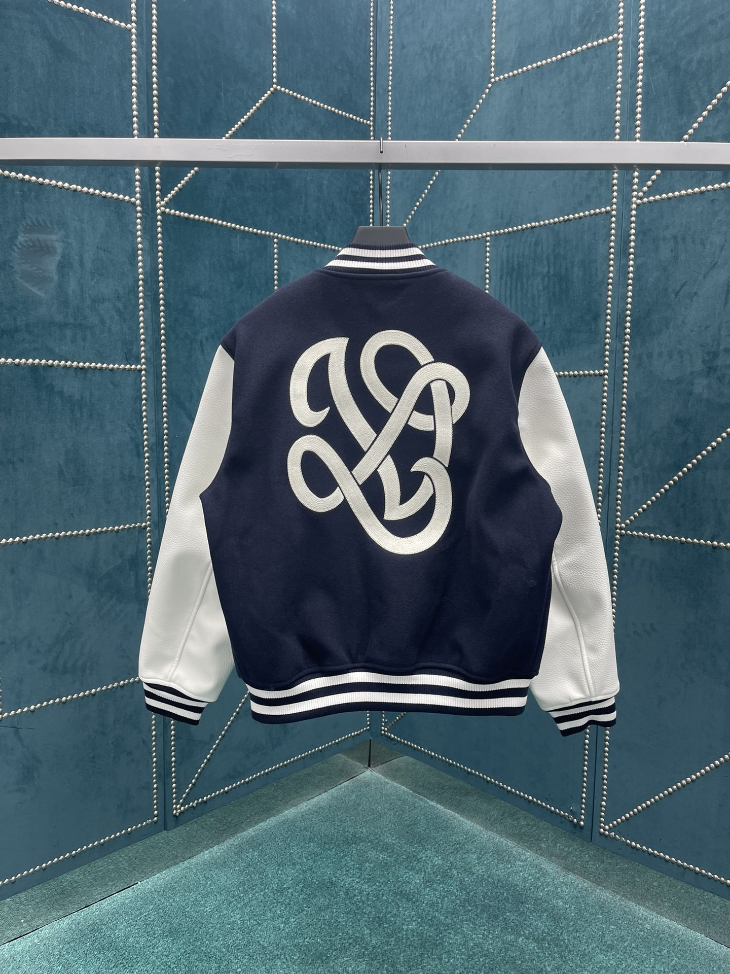 LV JACKET - Image 3