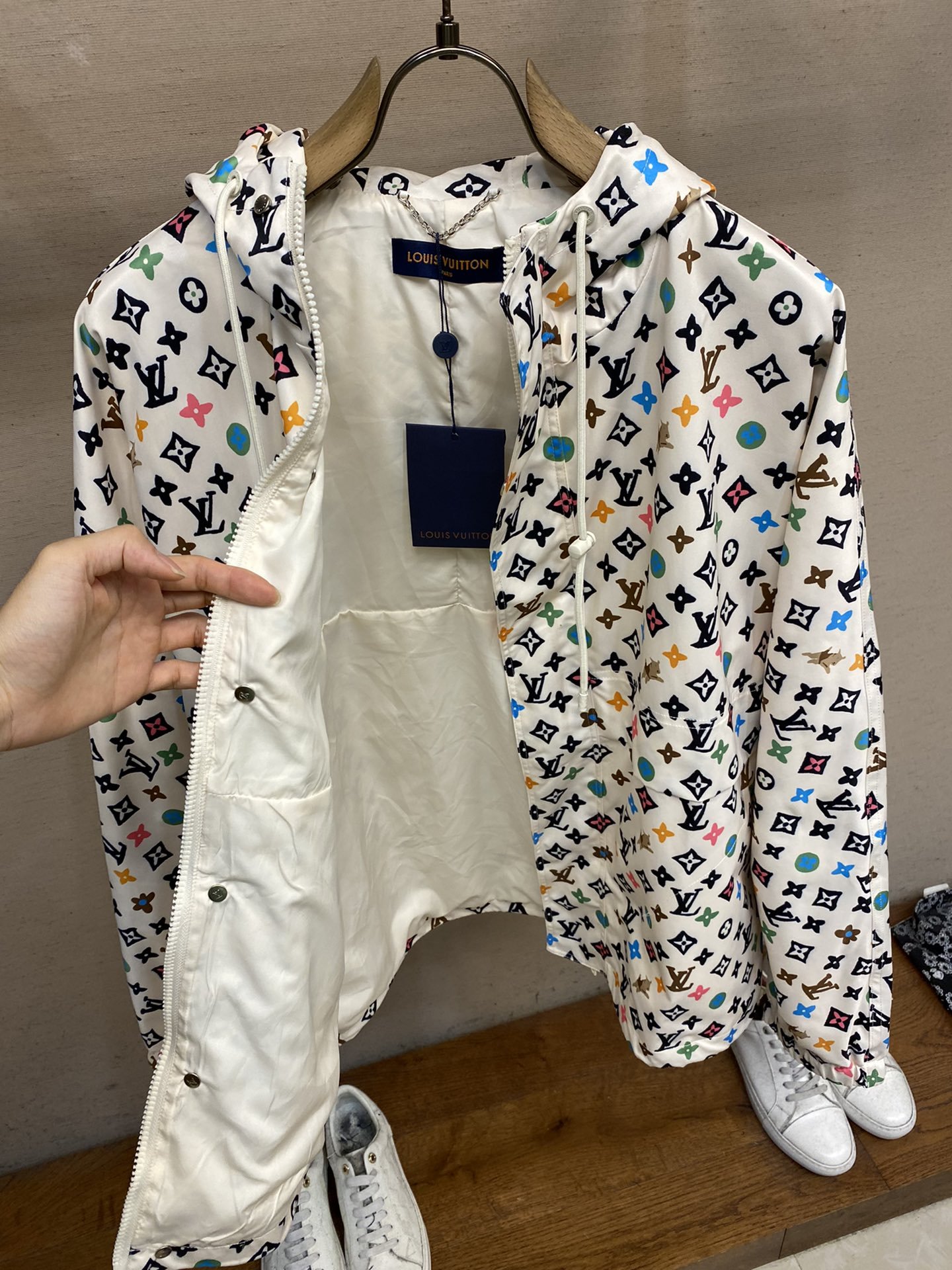 LV JACKET - Image 7