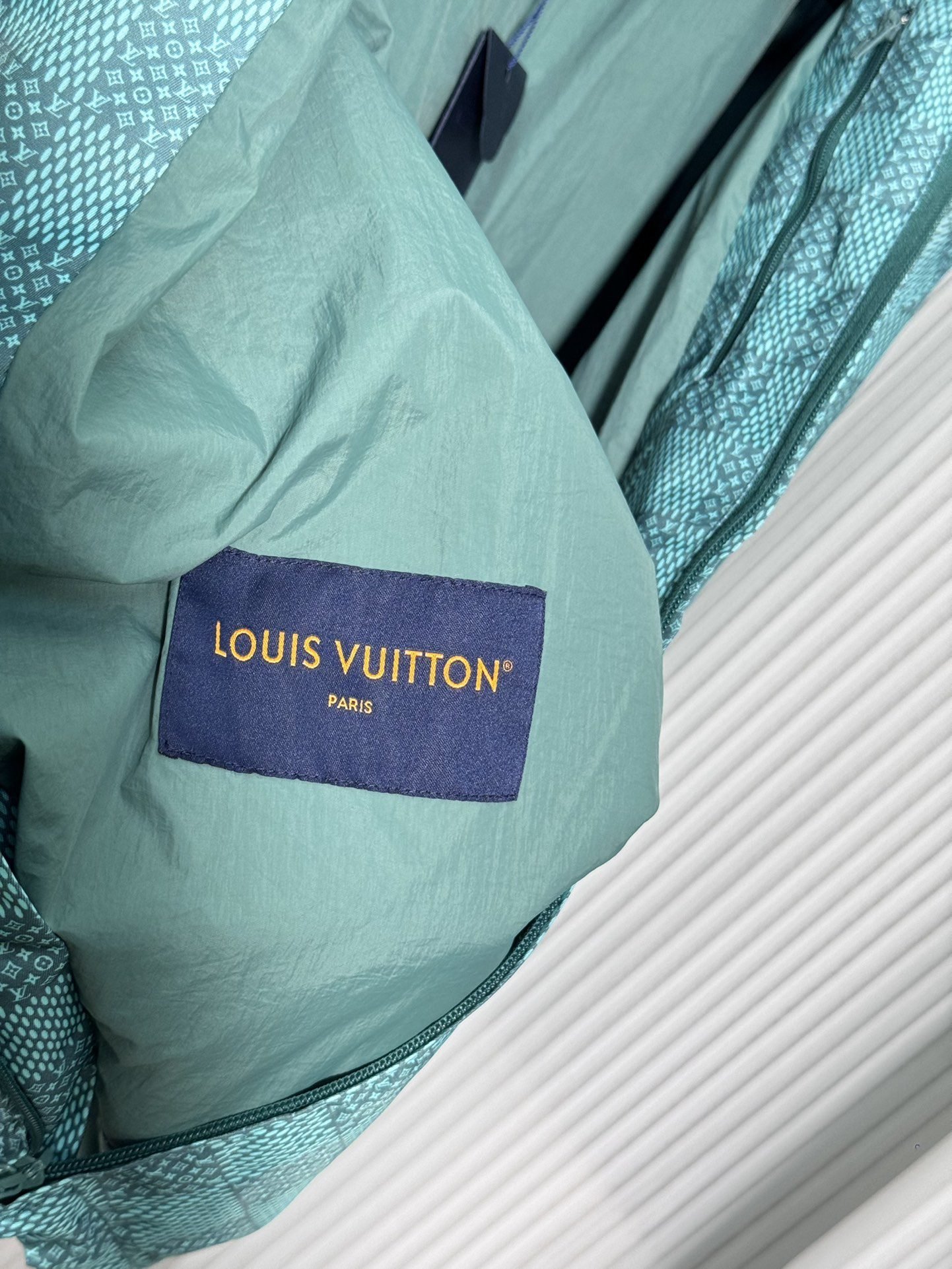 LV JACKET - Image 5