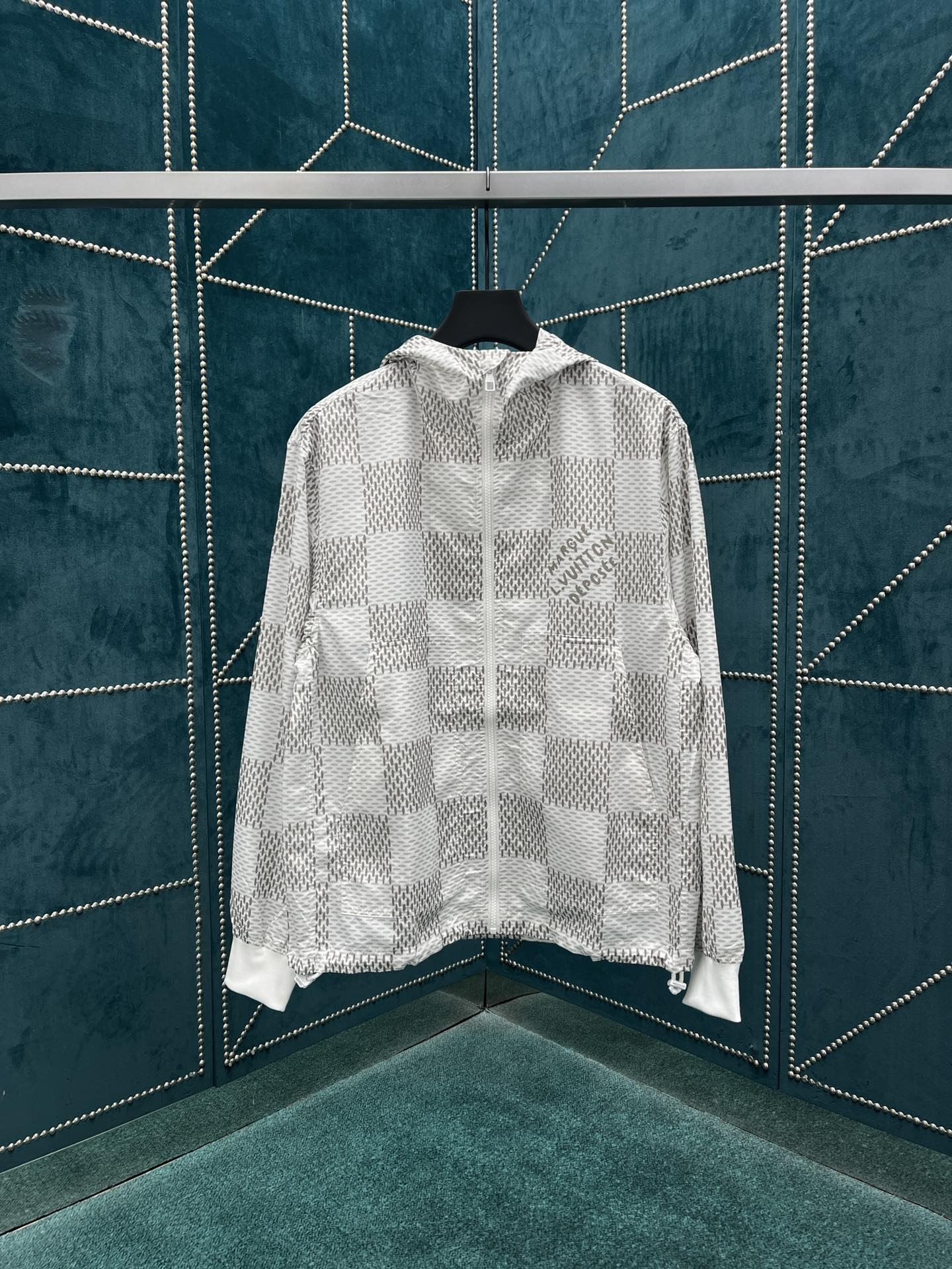 LV JACKET - Image 2