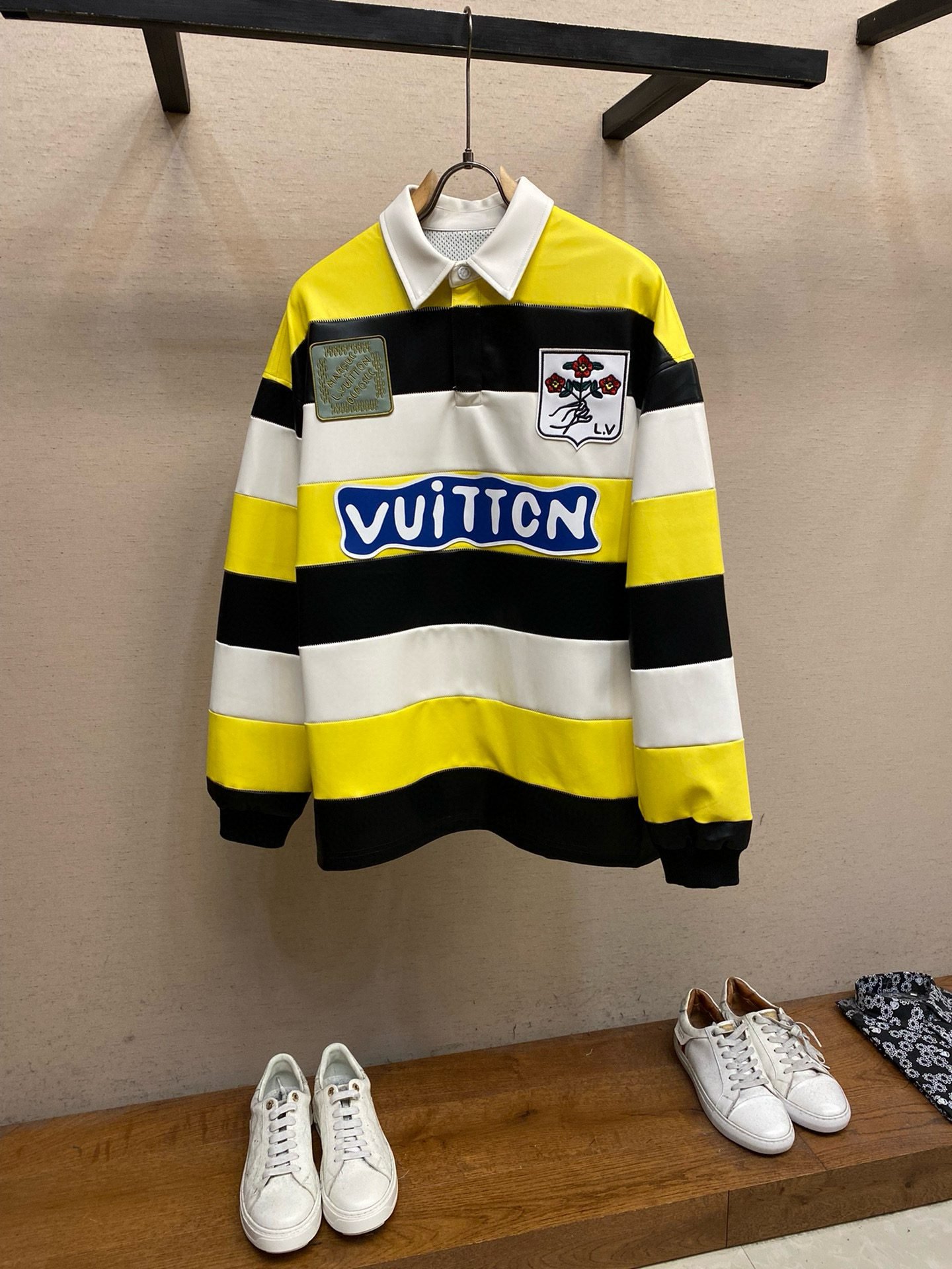 LV JACKET - Image 2