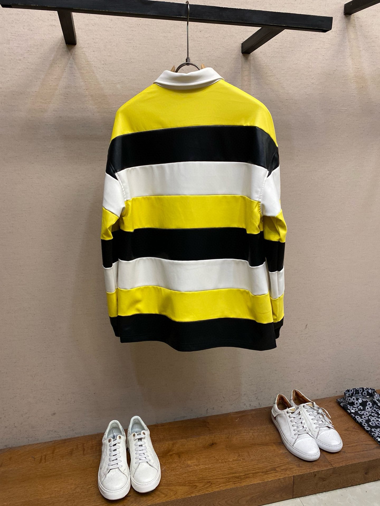 LV JACKET - Image 3