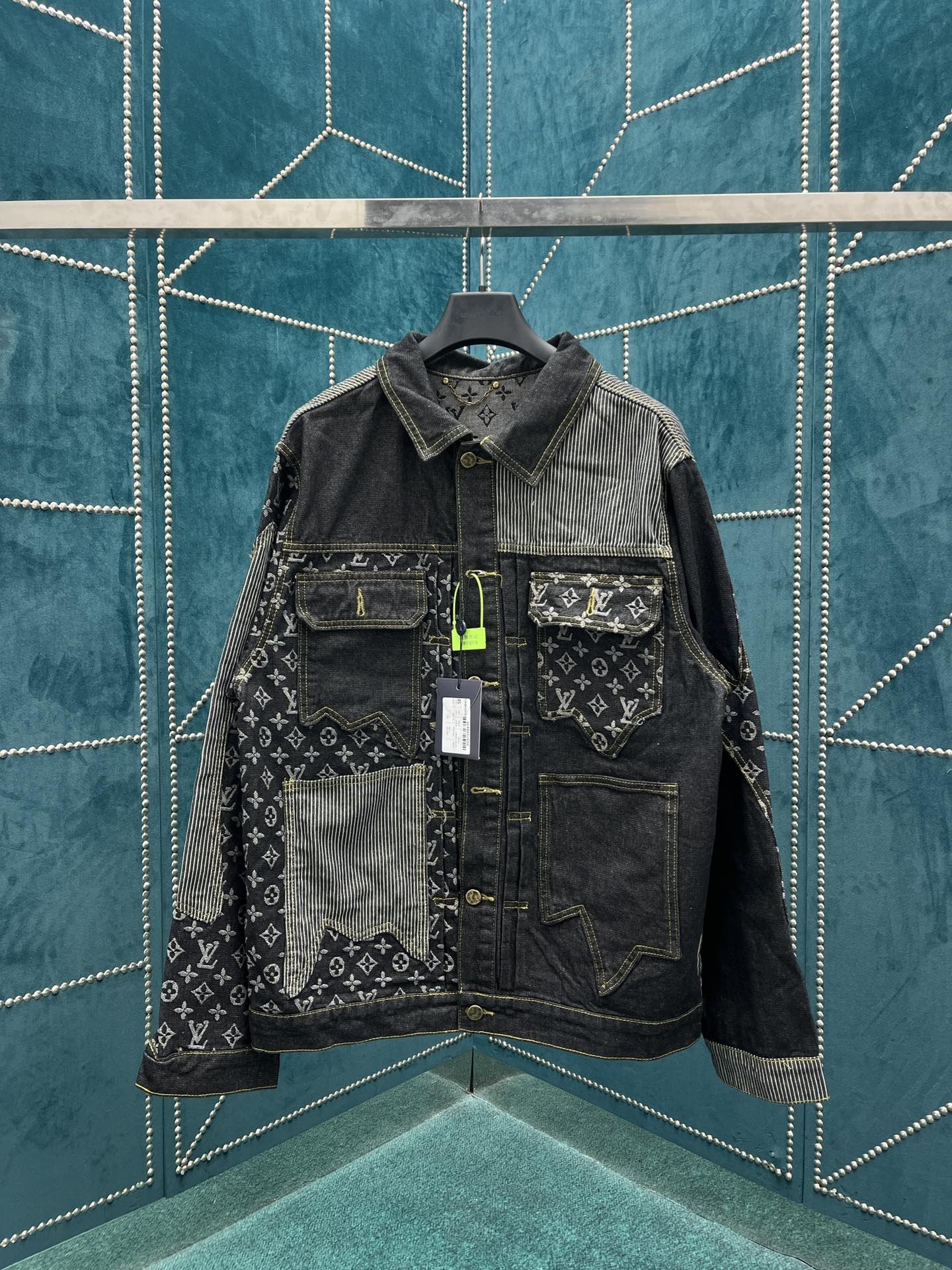 LV JACKET - Image 2