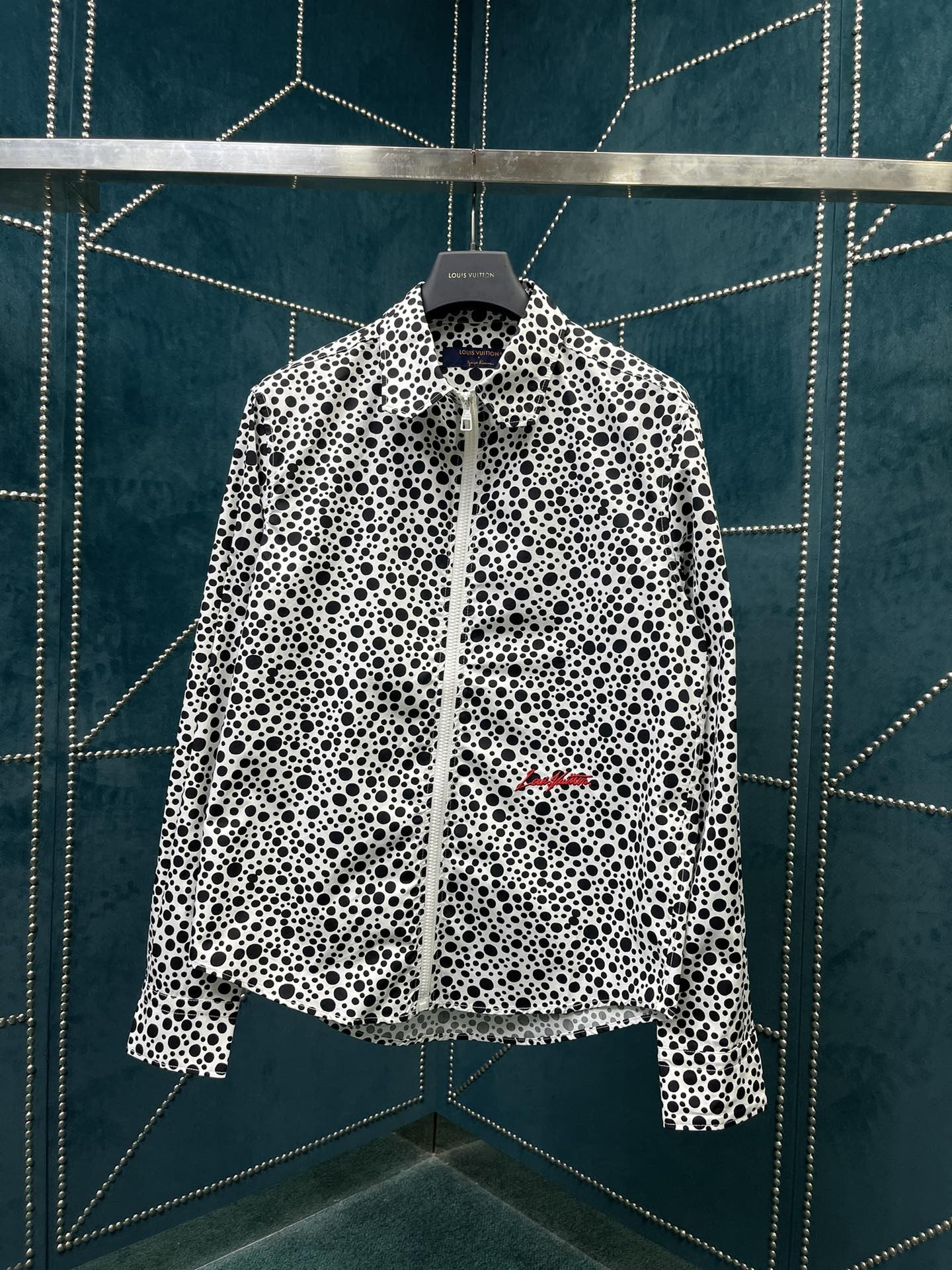 LV JACKET - Image 2