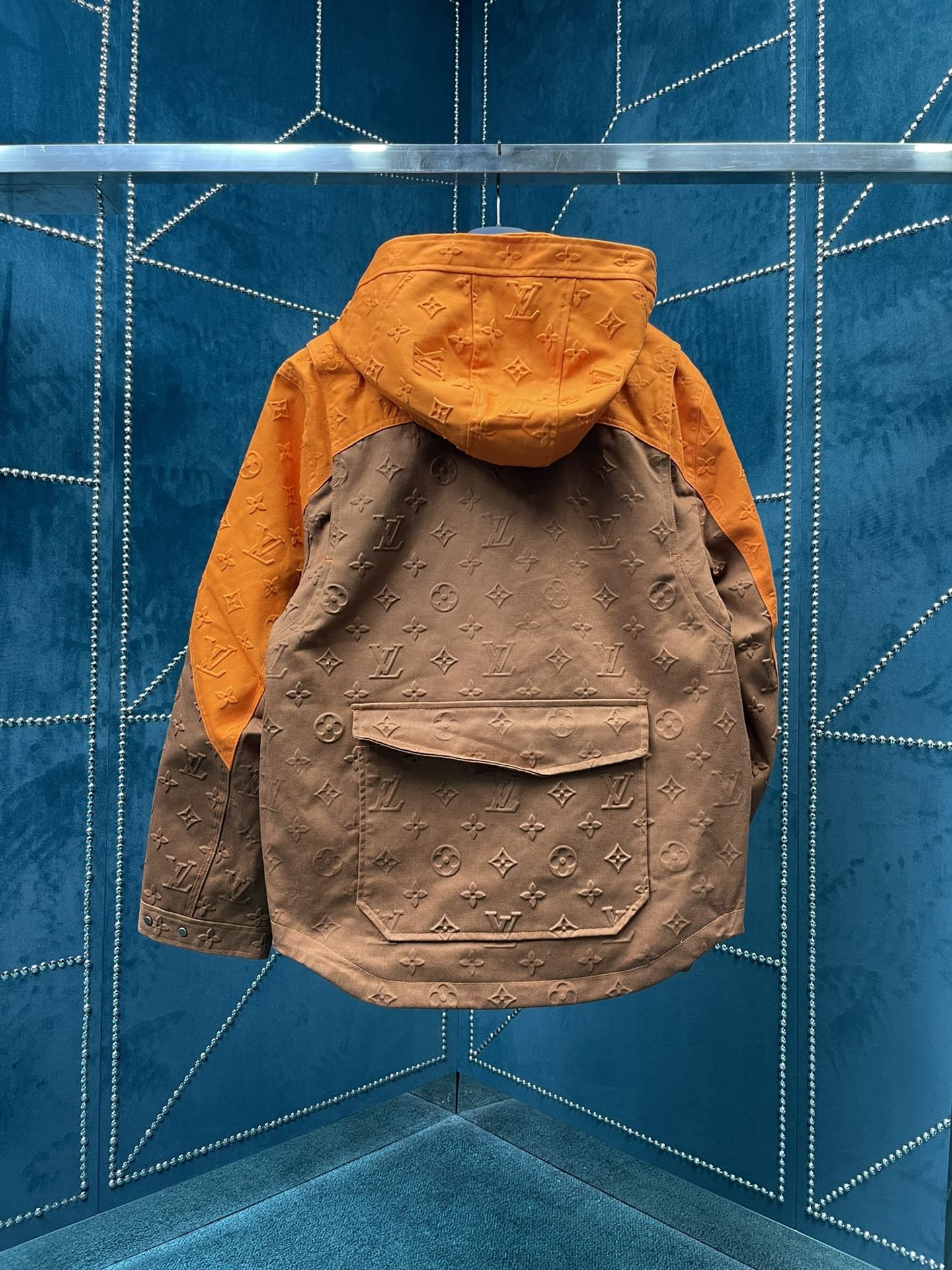 LV JACKET - Image 3