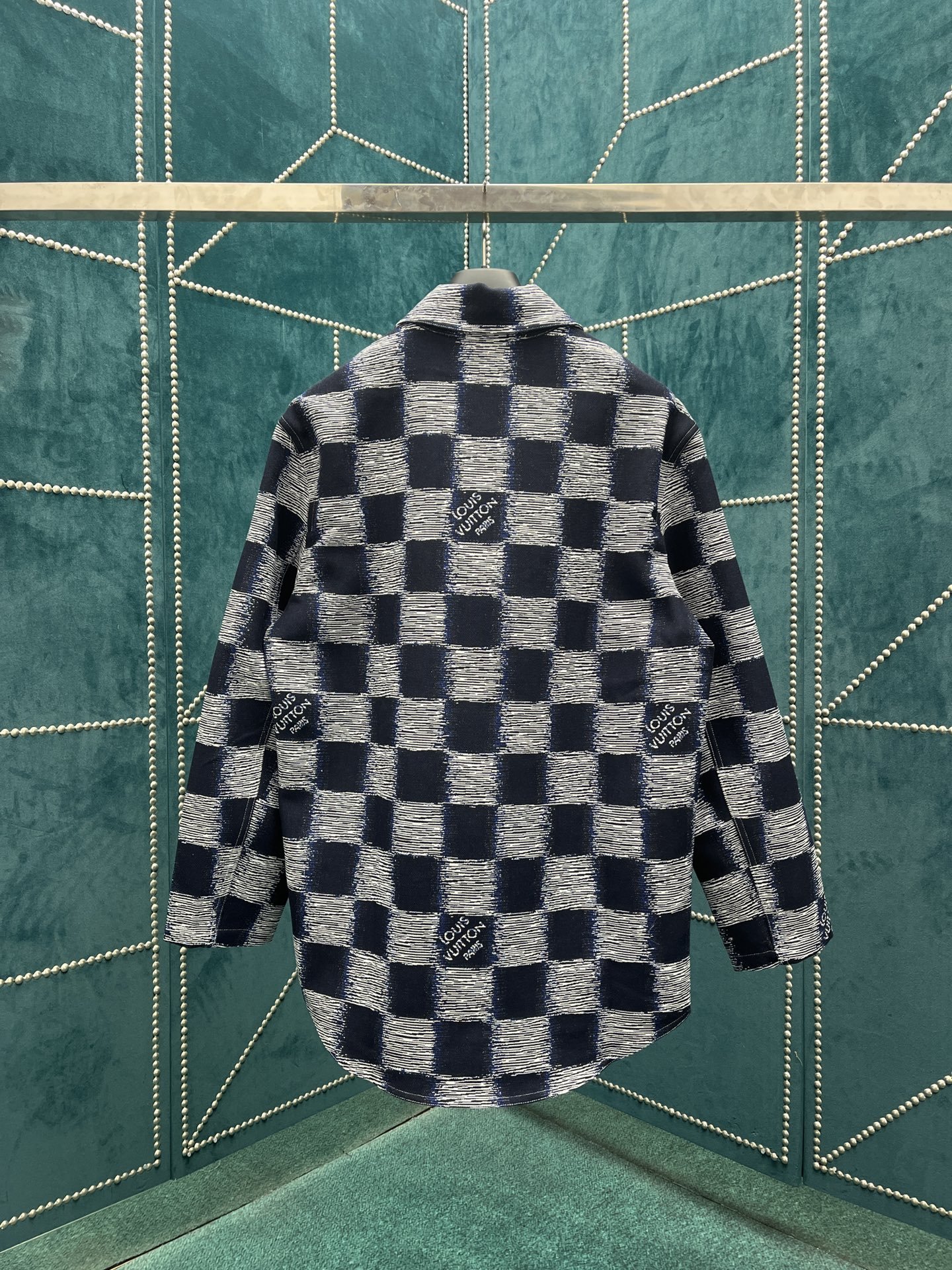 LV JACKET - Image 3