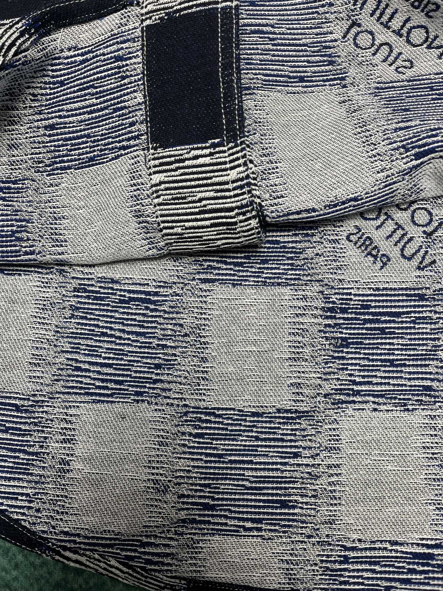 LV JACKET - Image 7