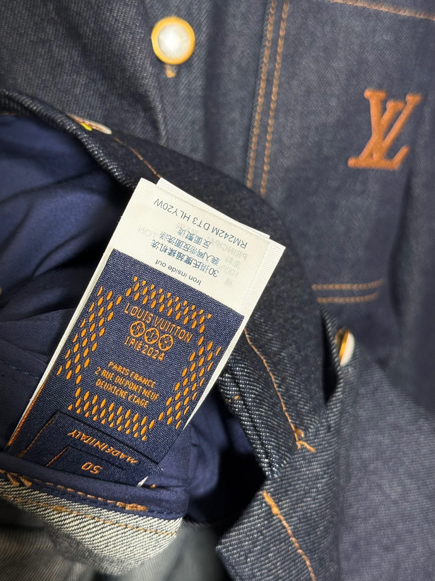 LV JACKET - Image 5