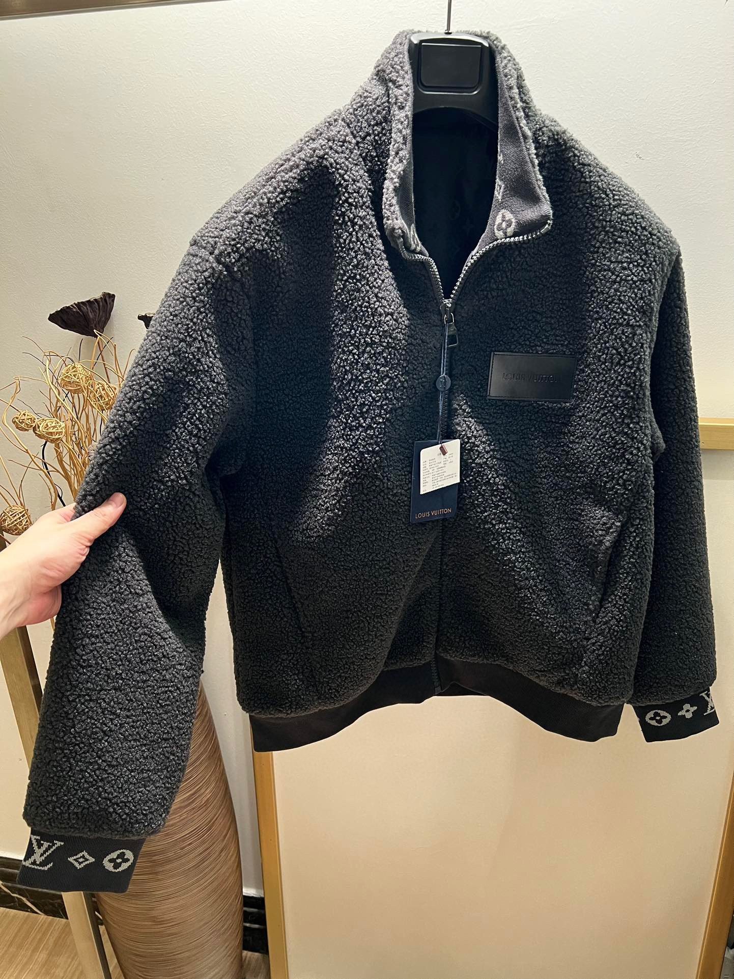 LV JACKET - Image 3