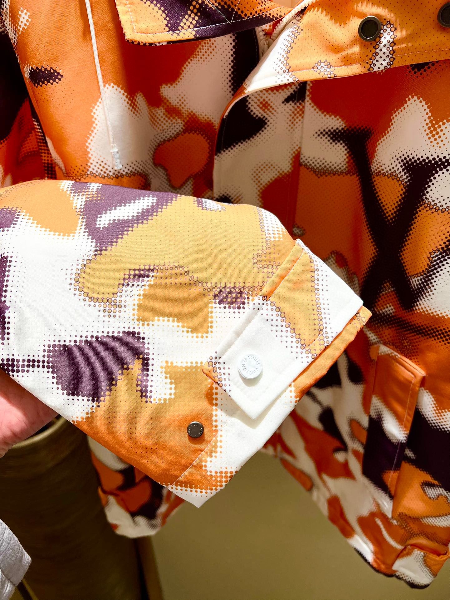 LV JACKET - Image 7